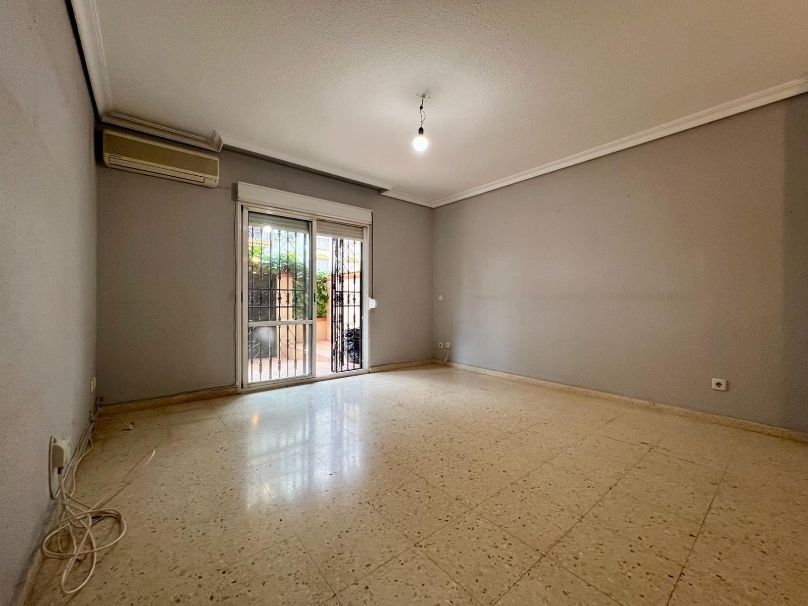 Piso de 3 habitaciones en Córdoba ciudad en venta - 148.900 € (Ref: 9499758)