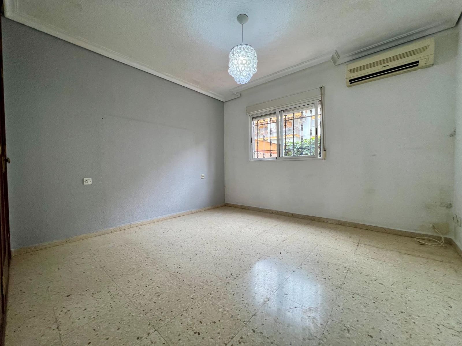 Piso de 3 habitaciones en Córdoba ciudad en venta - 148.900 € (Ref: 9499758)