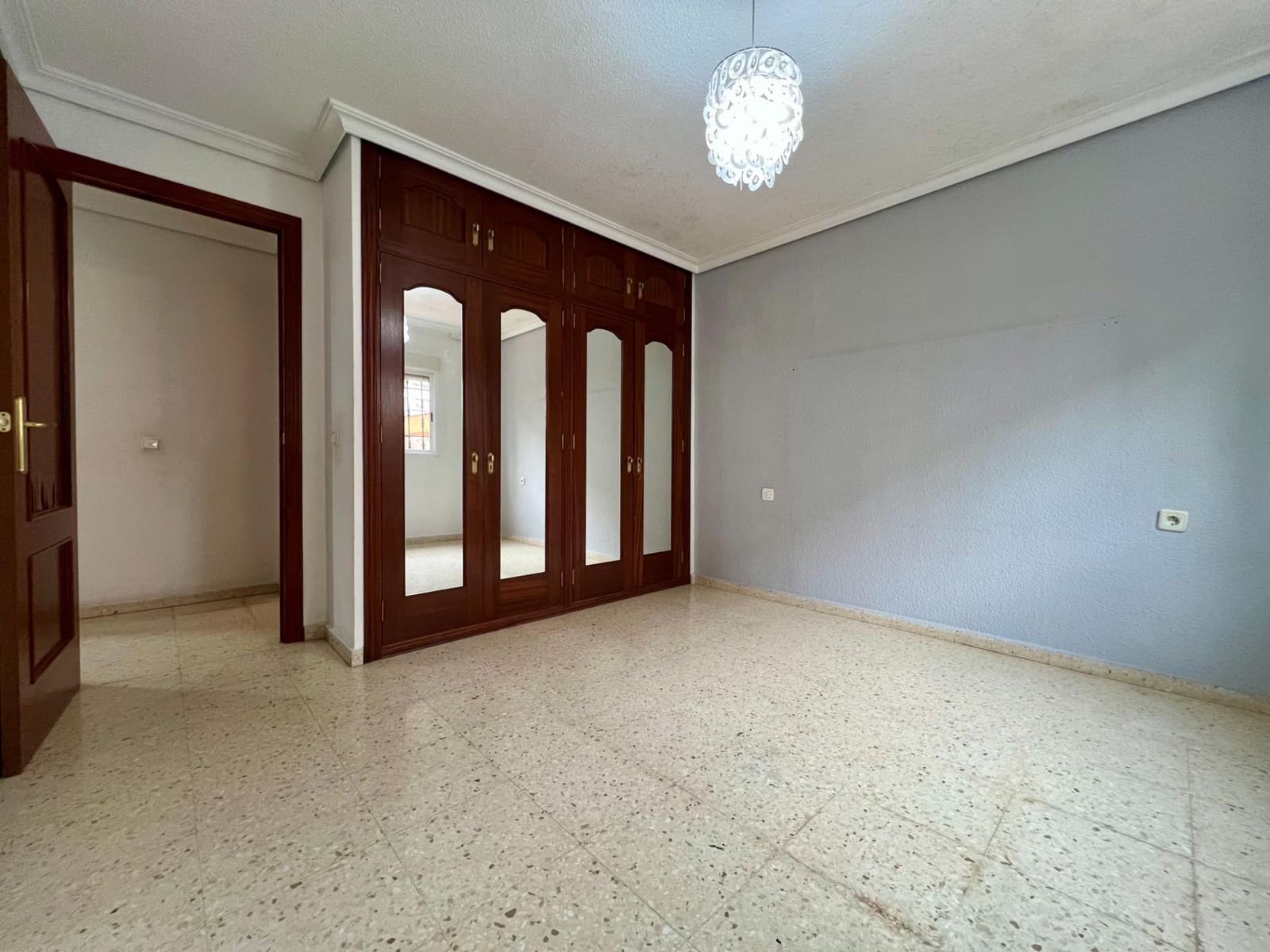 Piso de 3 habitaciones en Córdoba ciudad en venta - 148.900 € (Ref: 9499758)