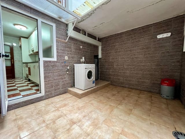 Piso de 3 habitaciones en Miralbaida, Córdoba ciudad en venta - 148.900 € (Ref: 9499758)