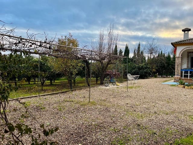 3 soveværelse Villa til salg i Villarrubia, Córdoba by med garage - € 224.000 (Ref: 9502450)