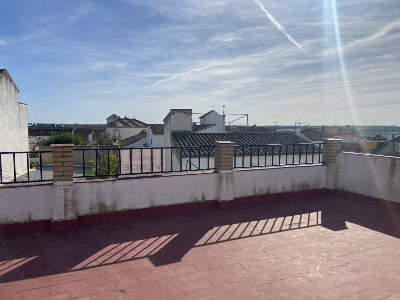 5 bedroom Finca/Country House for sale in La Carlota - € 67,000 (Ref: 9502680)