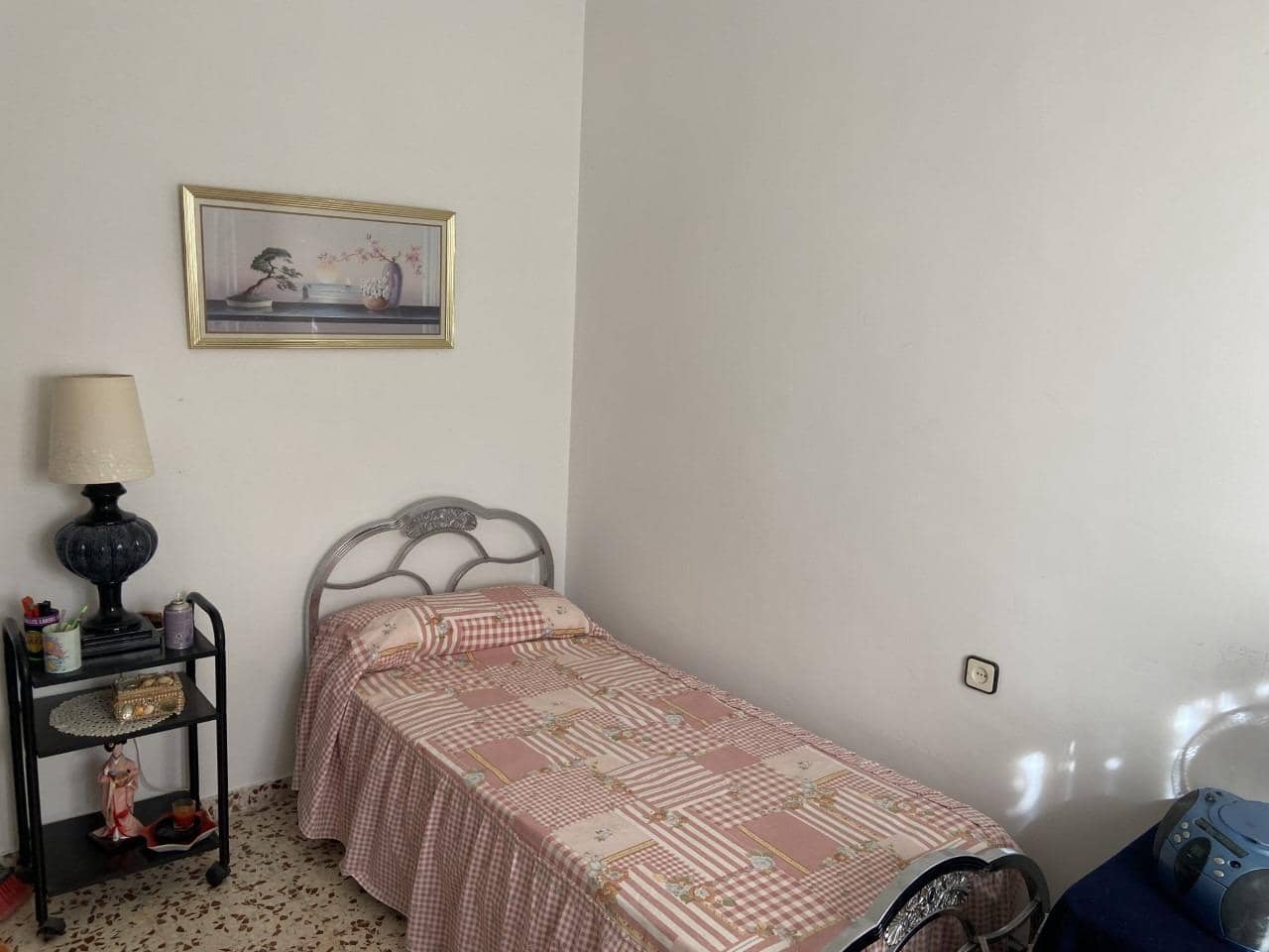 5 bedroom Finca/Country House for sale in La Carlota - € 67,000 (Ref: 9502680)