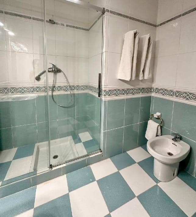 8 soveværelse Villa til salg i Cordoba by med swimmingpool garage - € 780.000 (Ref: 9513486)