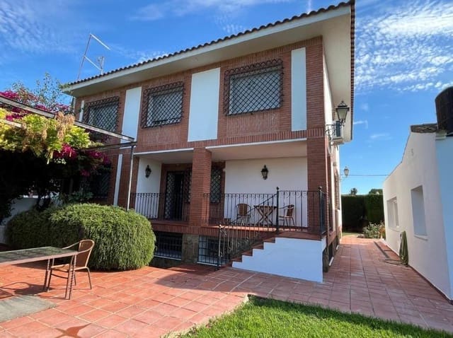 8 soverom Villa til salgs i Córdoba by med svømmebasseng garasje - € 780 000 (Ref: 9513486)
