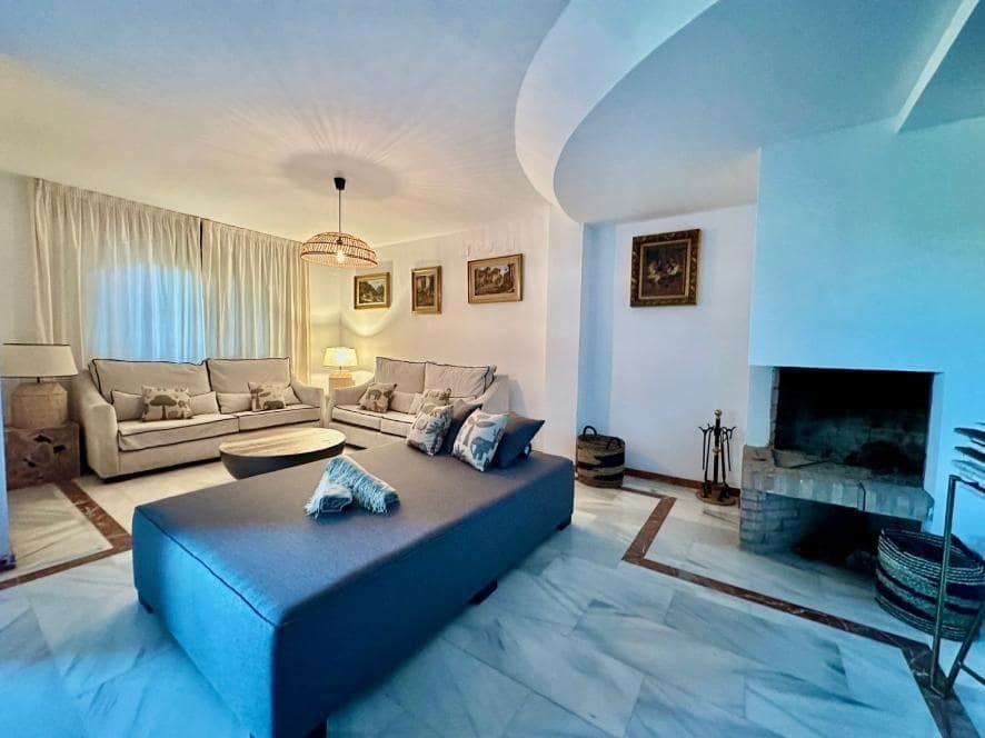 8 soveværelse Villa til salg i Cordoba by med swimmingpool garage - € 780.000 (Ref: 9513486)