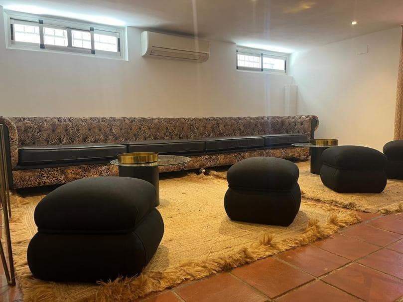 8 soveværelse Villa til salg i Cordoba by med swimmingpool garage - € 780.000 (Ref: 9513486)