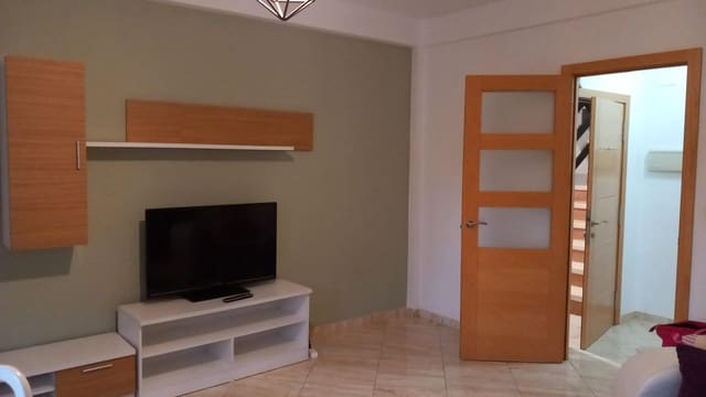 3 slaapkamer Flat te koop in La Carlota - € 120.000 (Ref: 9513487)