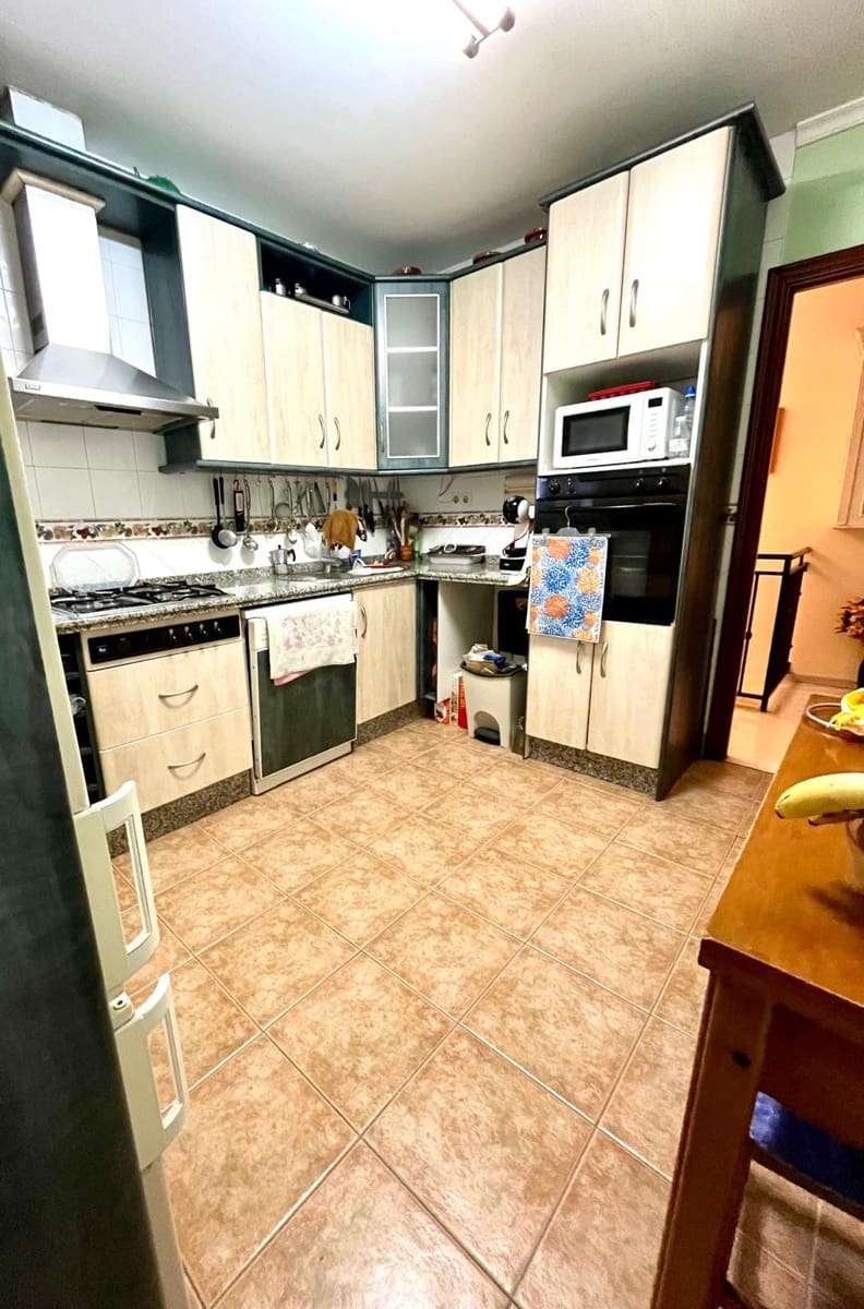 4 camera da letto Appartamento in vendita in Cordova citta - 269.999 € (Rif: 9519018)