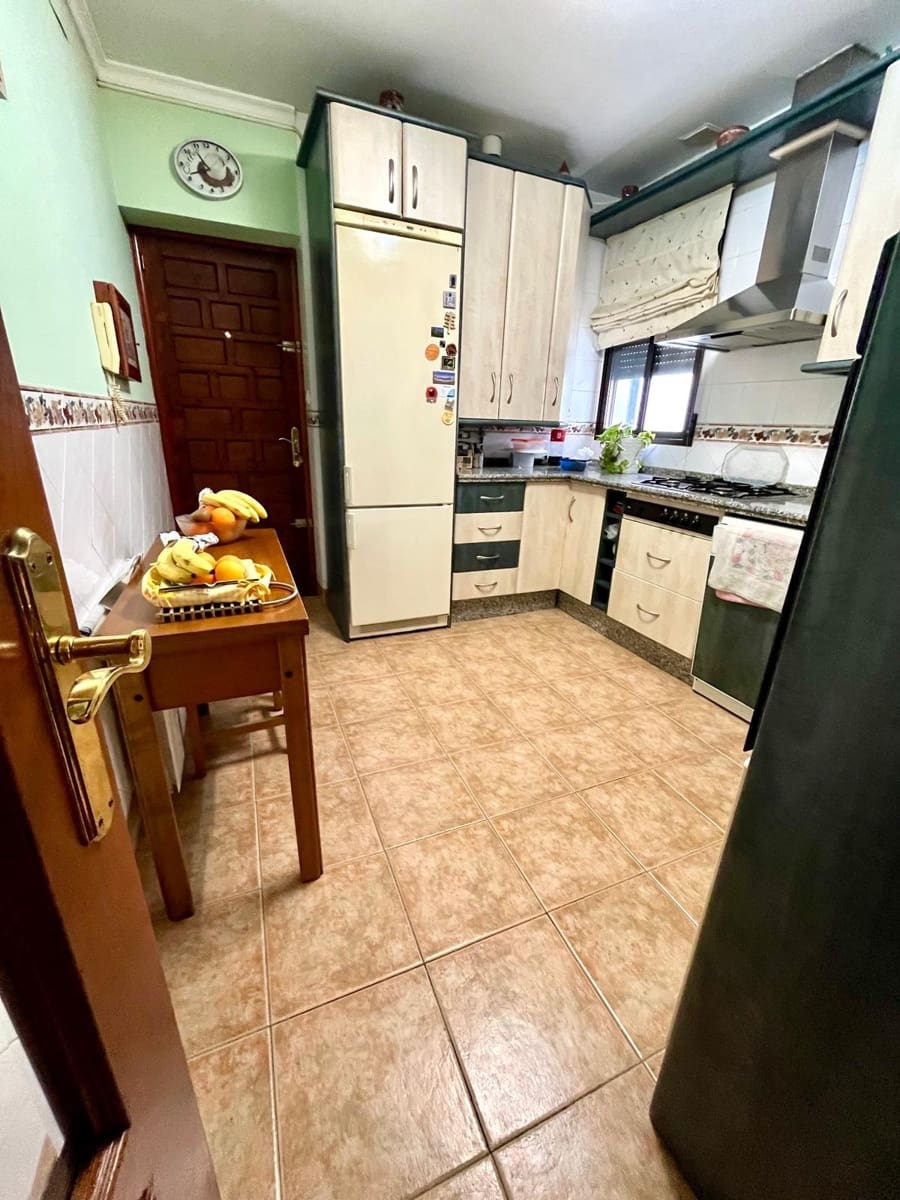 4 camera da letto Appartamento in vendita in Cordova citta - 269.999 € (Rif: 9519018)