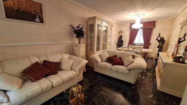 2 soveværelse Byhus til salg i Almodóvar del Río med garage - € 132.000 (Ref: 9519021)