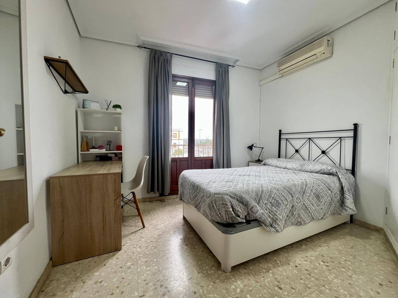 4 camera da letto Appartamento in vendita in Cordova citta - 160.000 € (Rif: 9521357)