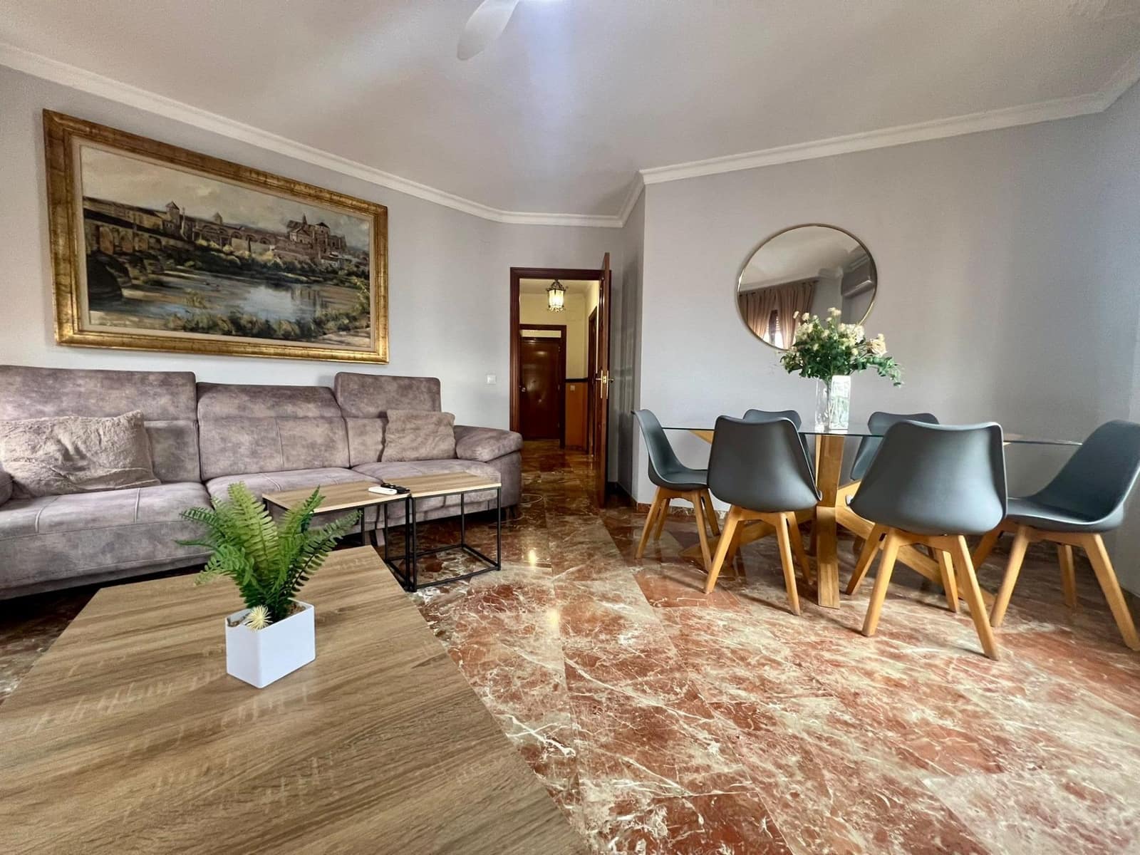 4 camera da letto Appartamento in vendita in Cordova citta - 160.000 € (Rif: 9521357)