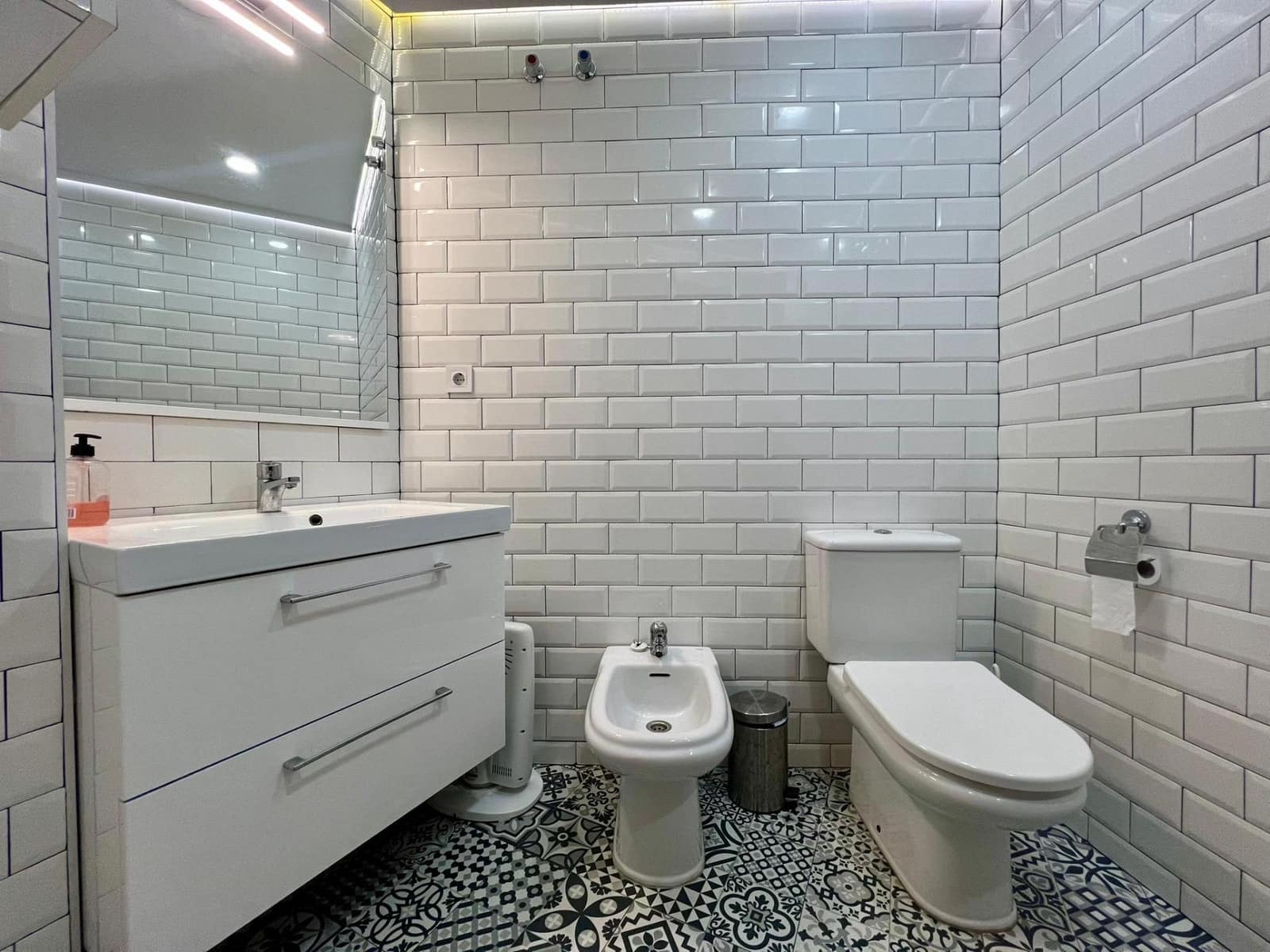 4 camera da letto Appartamento in vendita in Cordova citta - 160.000 € (Rif: 9521357)