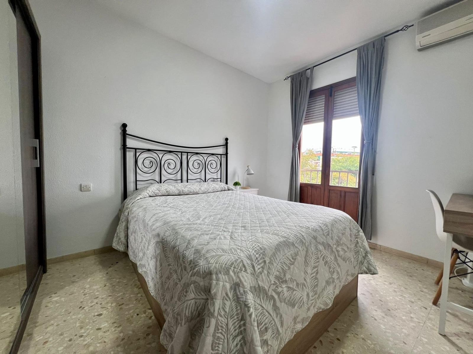 4 camera da letto Appartamento in vendita in Cordova citta - 160.000 € (Rif: 9521357)