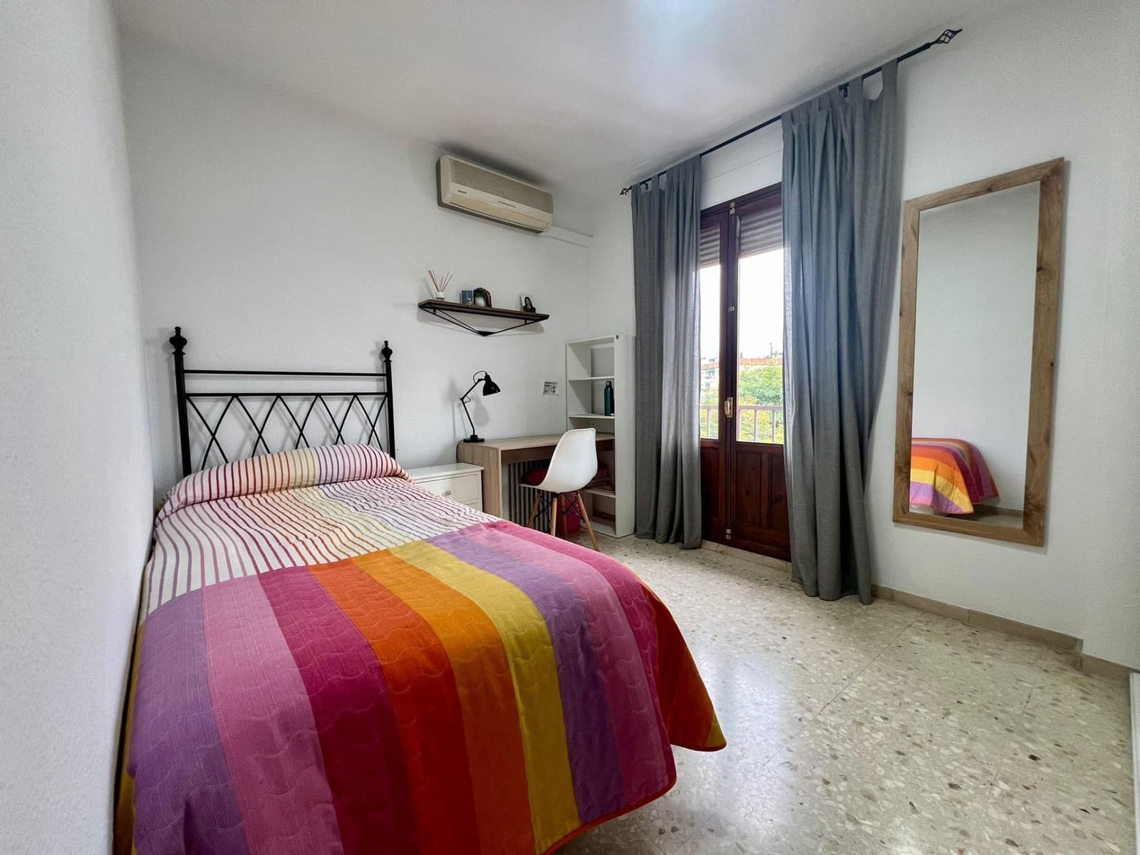 4 camera da letto Appartamento in vendita in Cordova citta - 160.000 € (Rif: 9521357)
