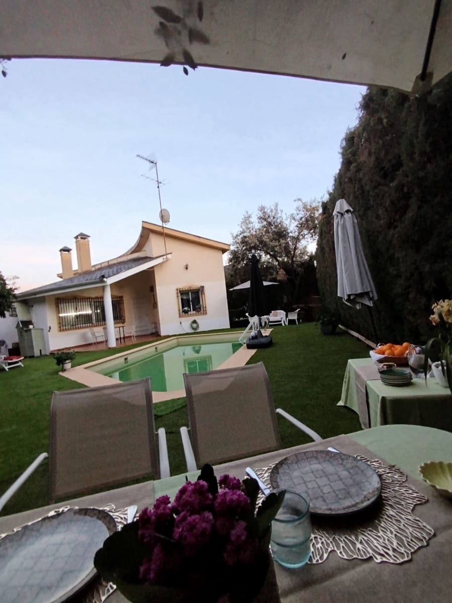 Chalet de 5 habitaciones en Córdoba ciudad en venta con piscina garaje - 690.000 € (Ref: 9521359)