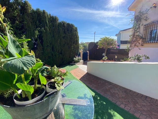 Chalet de 5 habitaciones en El Patriarca, Córdoba ciudad en venta con piscina garaje - 690.000 € (Ref: 9521359)