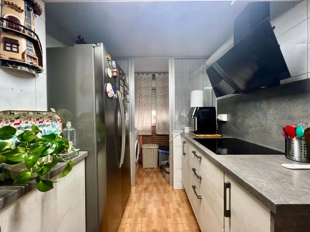 2 soveværelse Lejlighed til salg i Córdoba by - € 59.900 (Ref: 9524397)