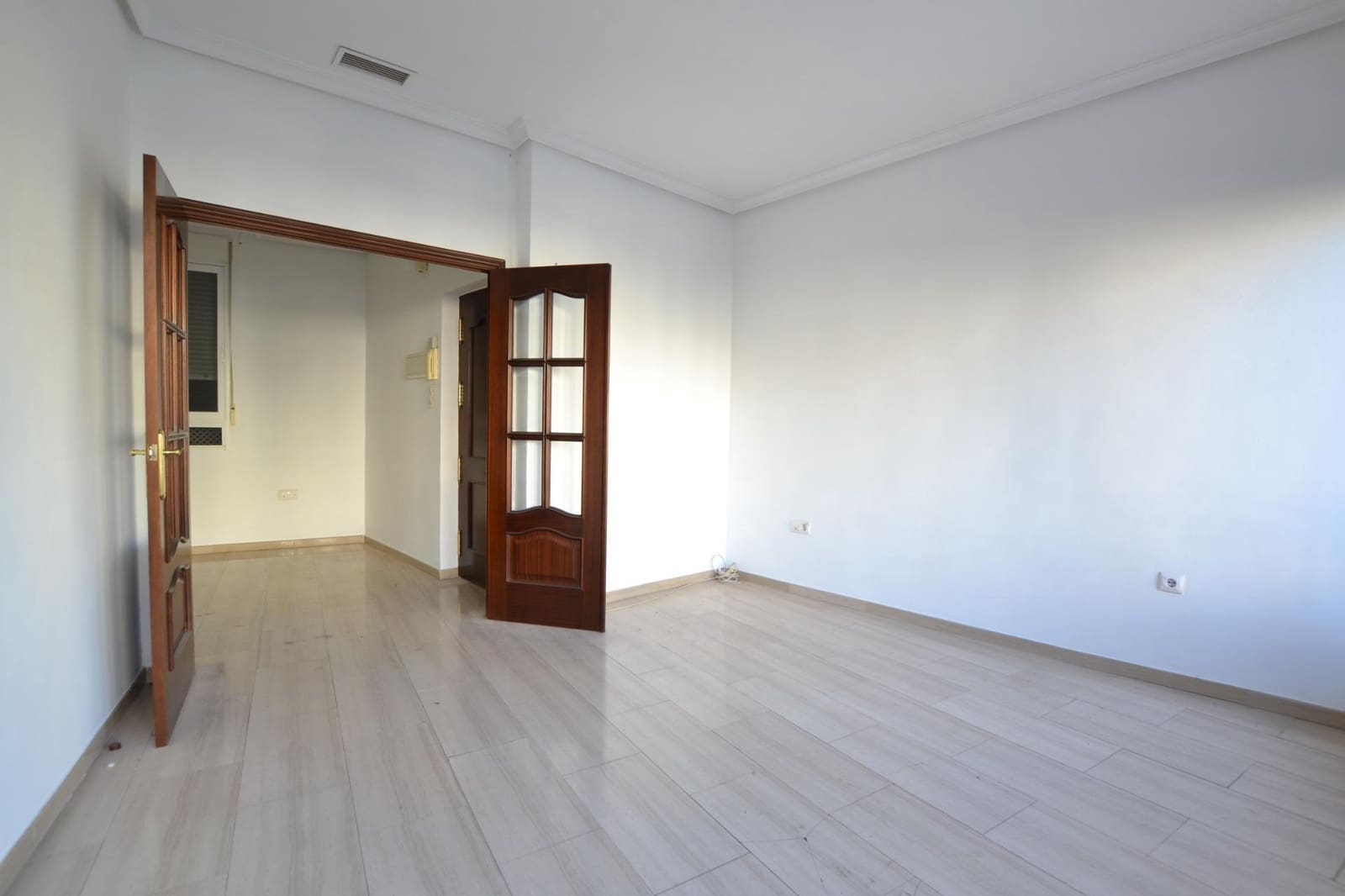 4 bedroom Flat for sale in Cordoba city - € 339,900 (Ref: 9527781)