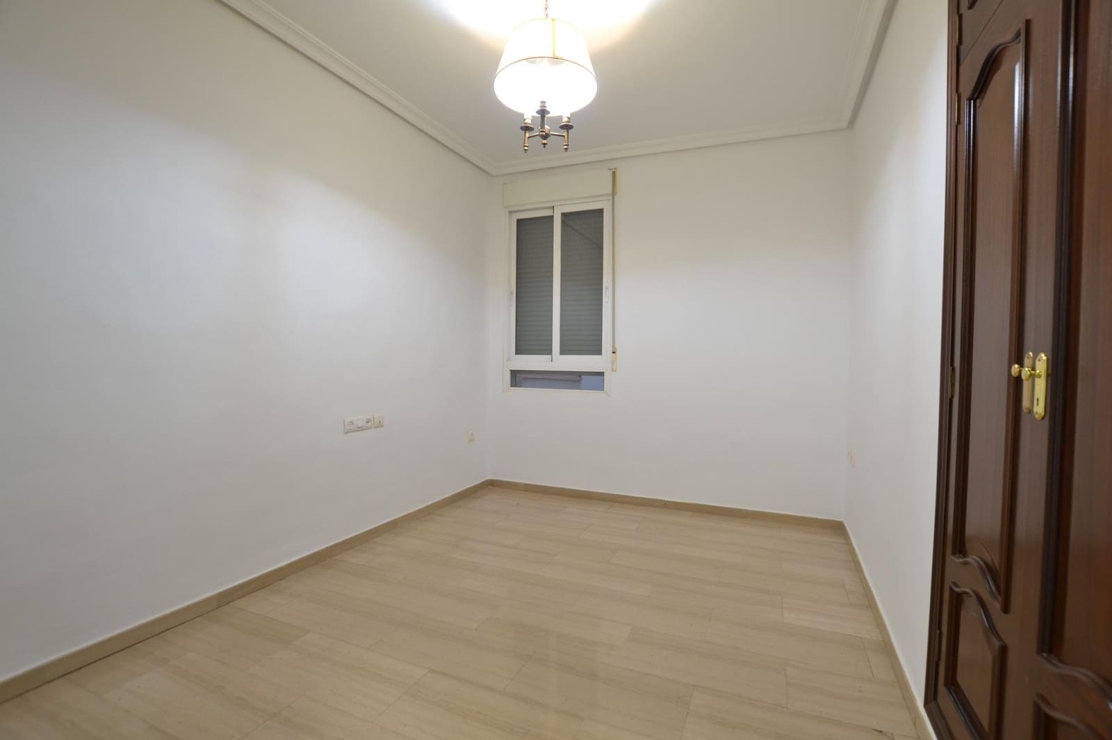 4 bedroom Flat for sale in Cordoba city - € 339,900 (Ref: 9527781)