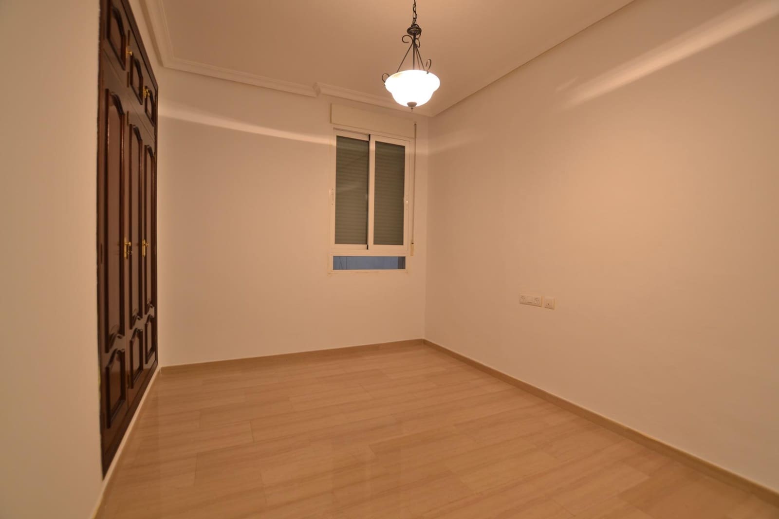 4 bedroom Flat for sale in Cordoba city - € 339,900 (Ref: 9527781)