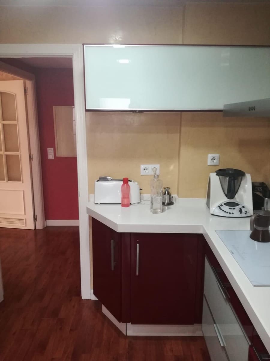 3 sypialnia Penthouse na sprzedaż w Miasto Kordoba z basenem garażem - 400 000 € (Ref: 9536805)