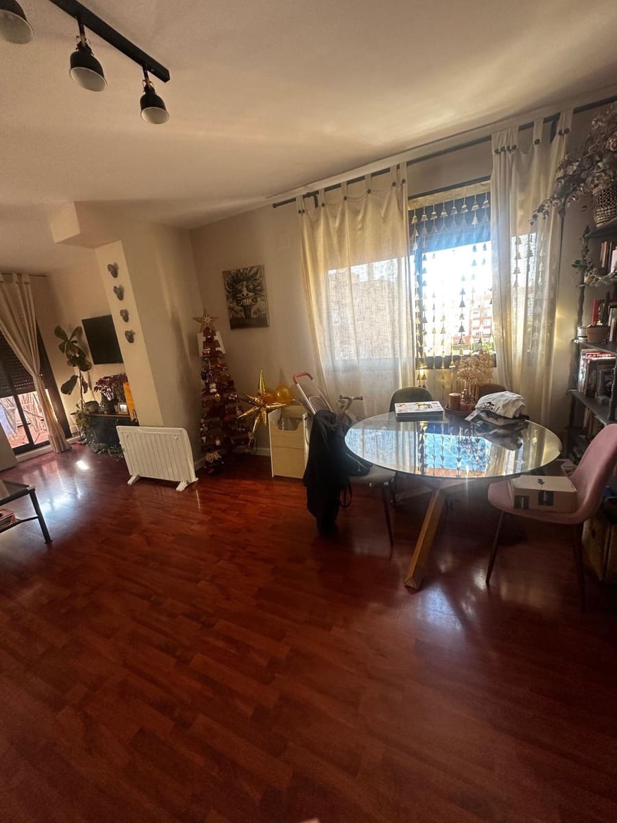 3 sypialnia Penthouse na sprzedaż w Miasto Kordoba z basenem garażem - 400 000 € (Ref: 9536805)