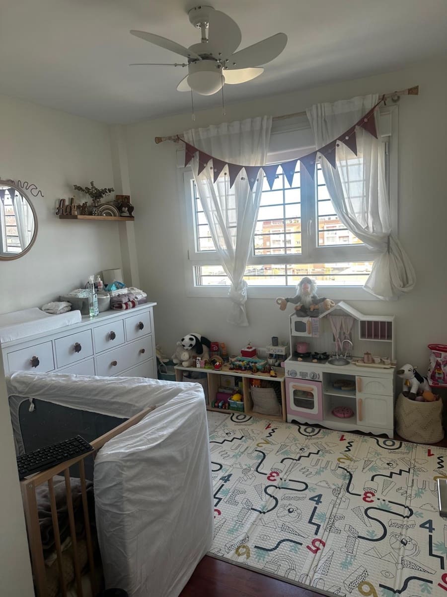 3 sypialnia Penthouse na sprzedaż w Miasto Kordoba z basenem garażem - 400 000 € (Ref: 9536805)