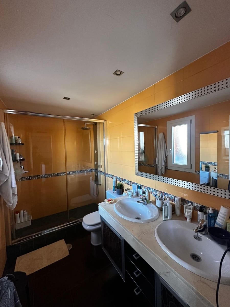 3 sypialnia Penthouse na sprzedaż w Miasto Kordoba z basenem garażem - 400 000 € (Ref: 9536805)