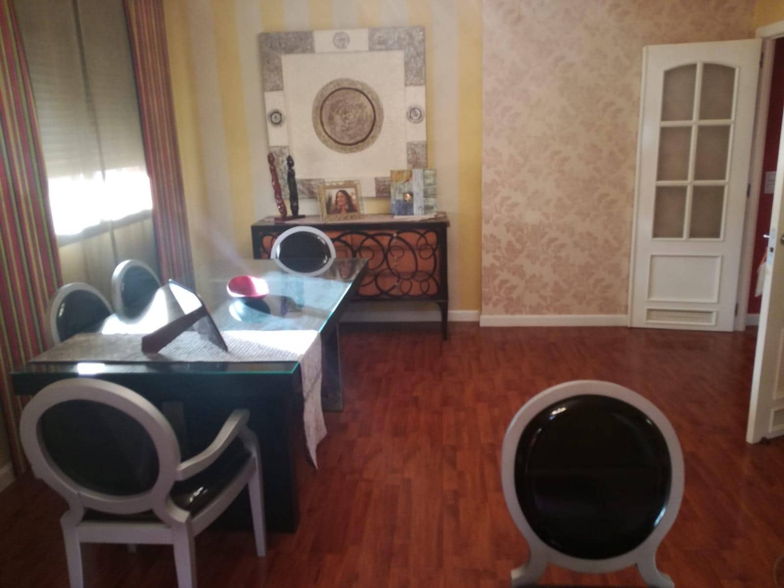 3 sypialnia Penthouse na sprzedaż w Miasto Kordoba z basenem garażem - 400 000 € (Ref: 9536805)