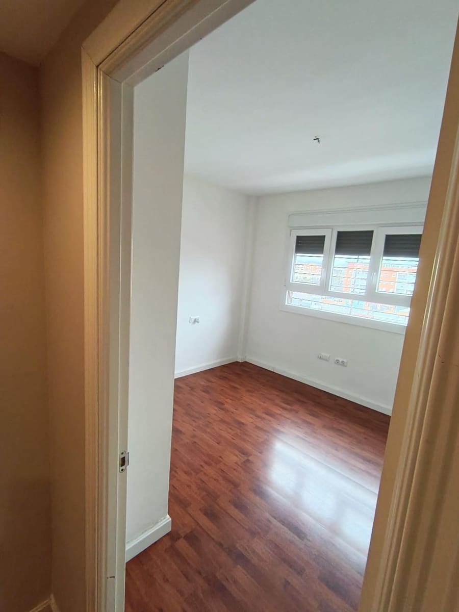 3 bedroom Penthouse for sale in Cordoba city with pool garage - € 400,000 (Ref: 9536805)