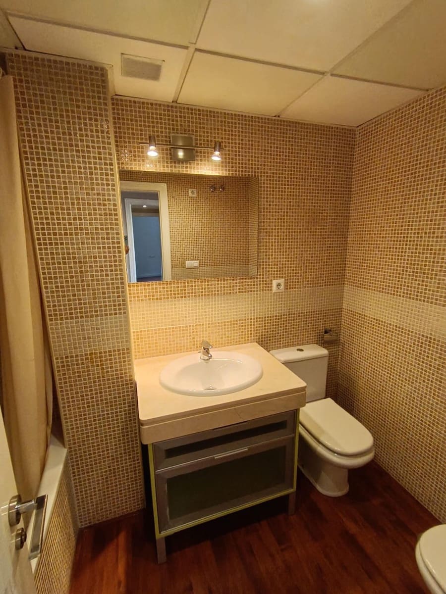 3 bedroom Penthouse for sale in Cordoba city with pool garage - € 400,000 (Ref: 9536805)