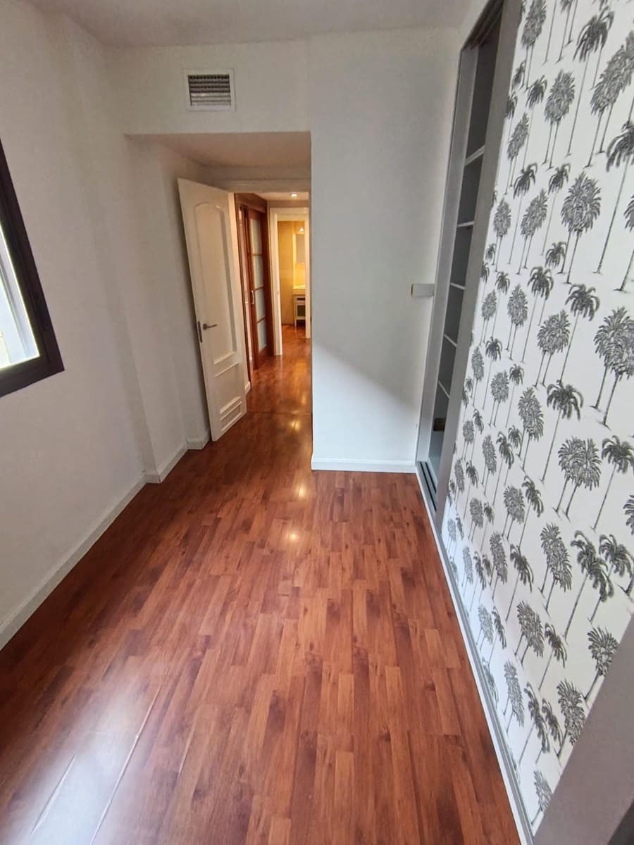 3 bedroom Penthouse for sale in Cordoba city with pool garage - € 400,000 (Ref: 9536805)