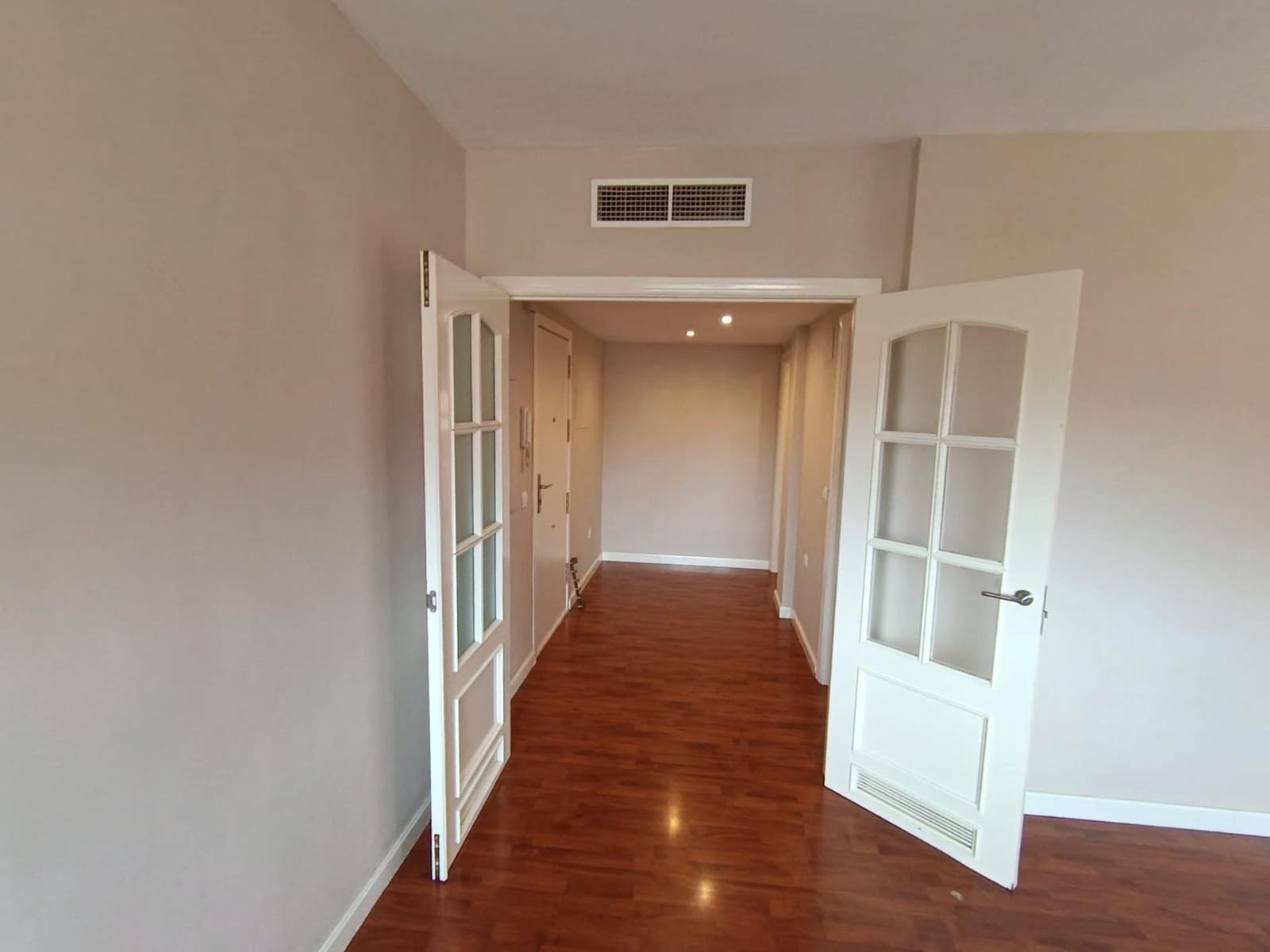 3 bedroom Penthouse for sale in Cordoba city with pool garage - € 400,000 (Ref: 9536805)