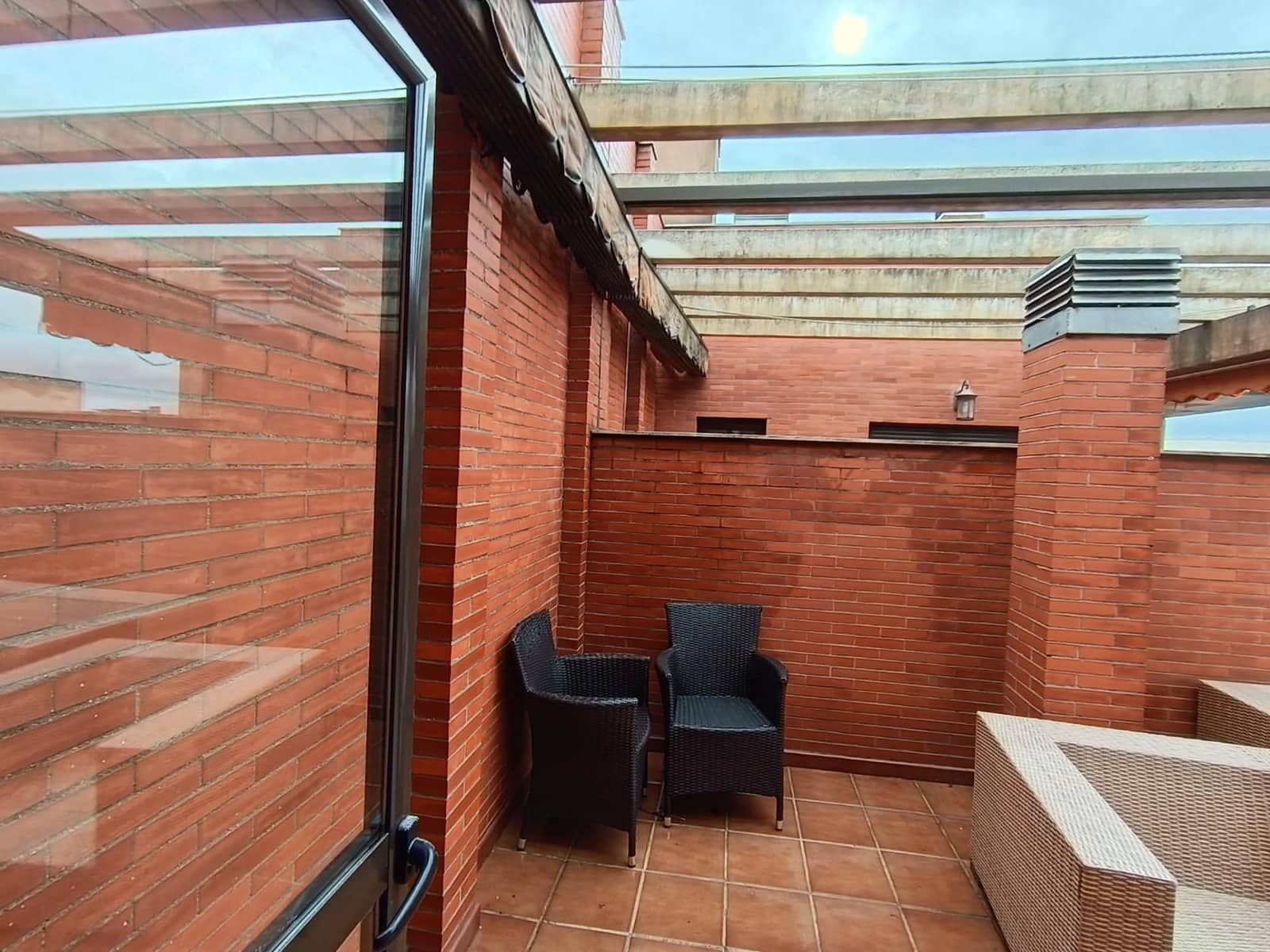 3 bedroom Penthouse for sale in Cordoba city with pool garage - € 400,000 (Ref: 9536805)