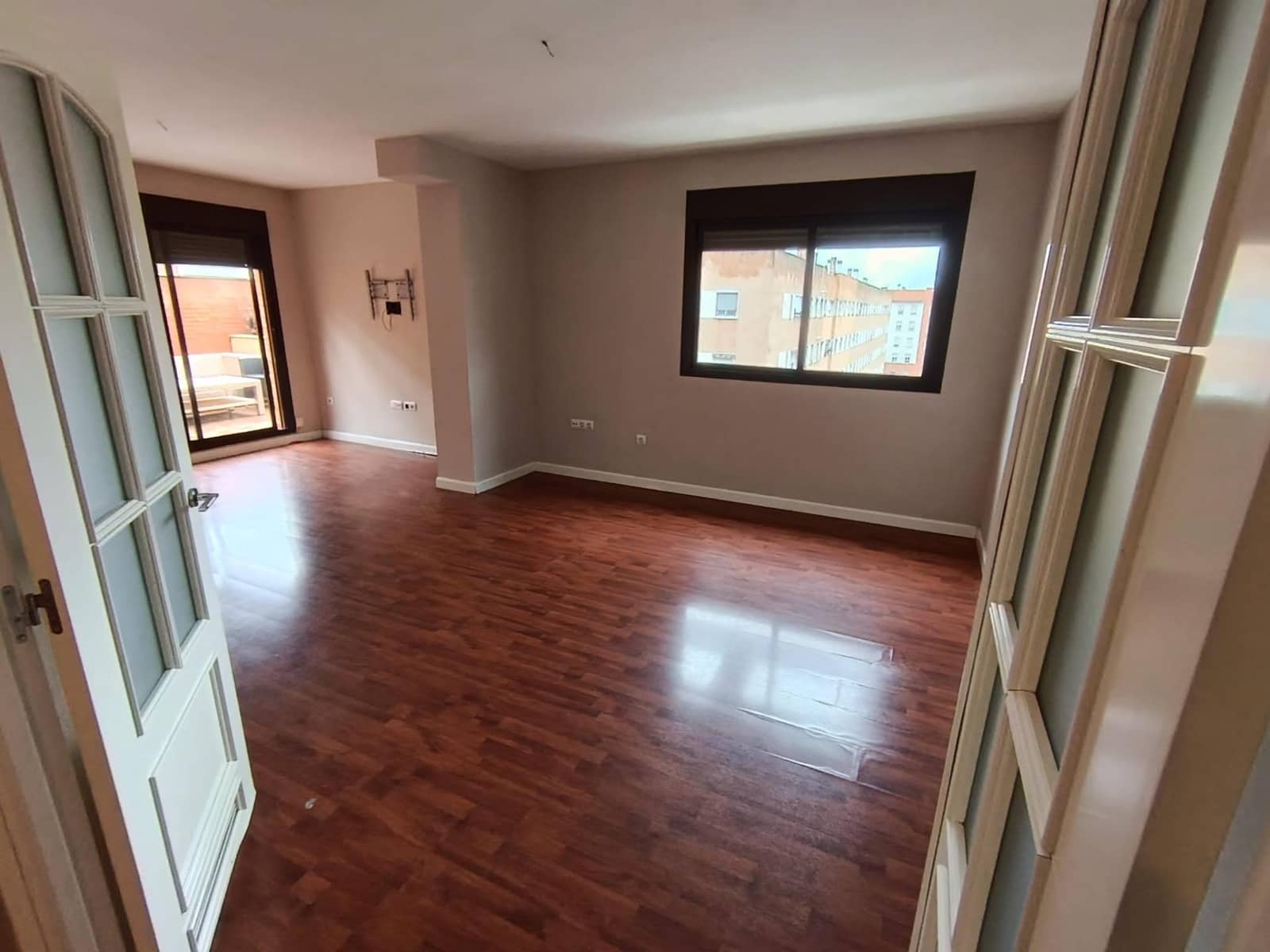 3 bedroom Penthouse for sale in Cordoba city with pool garage - € 400,000 (Ref: 9536805)