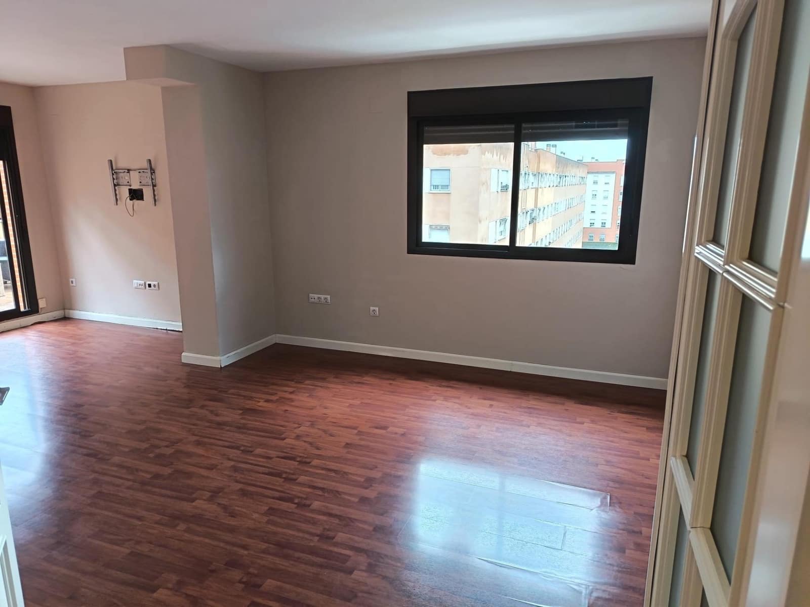 3 bedroom Penthouse for sale in Cordoba city with pool garage - € 400,000 (Ref: 9536805)