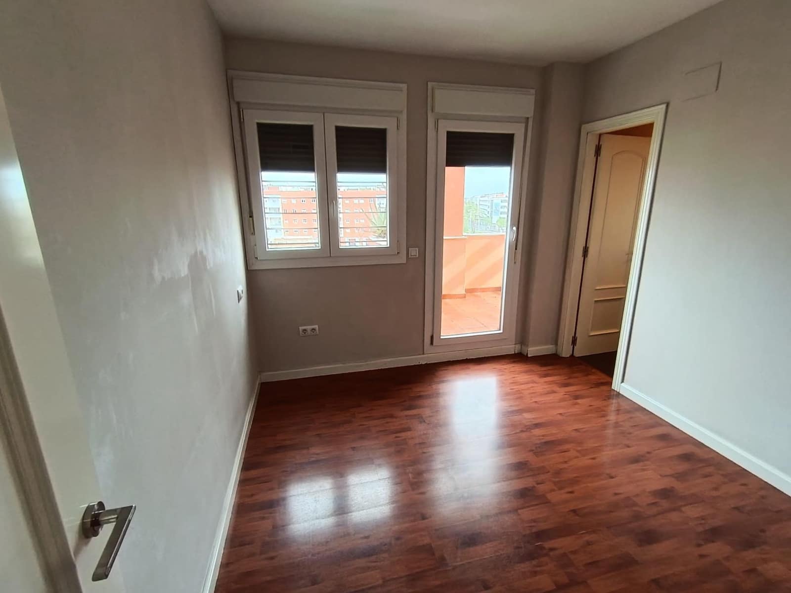 3 bedroom Penthouse for sale in Cordoba city with pool garage - € 400,000 (Ref: 9536805)