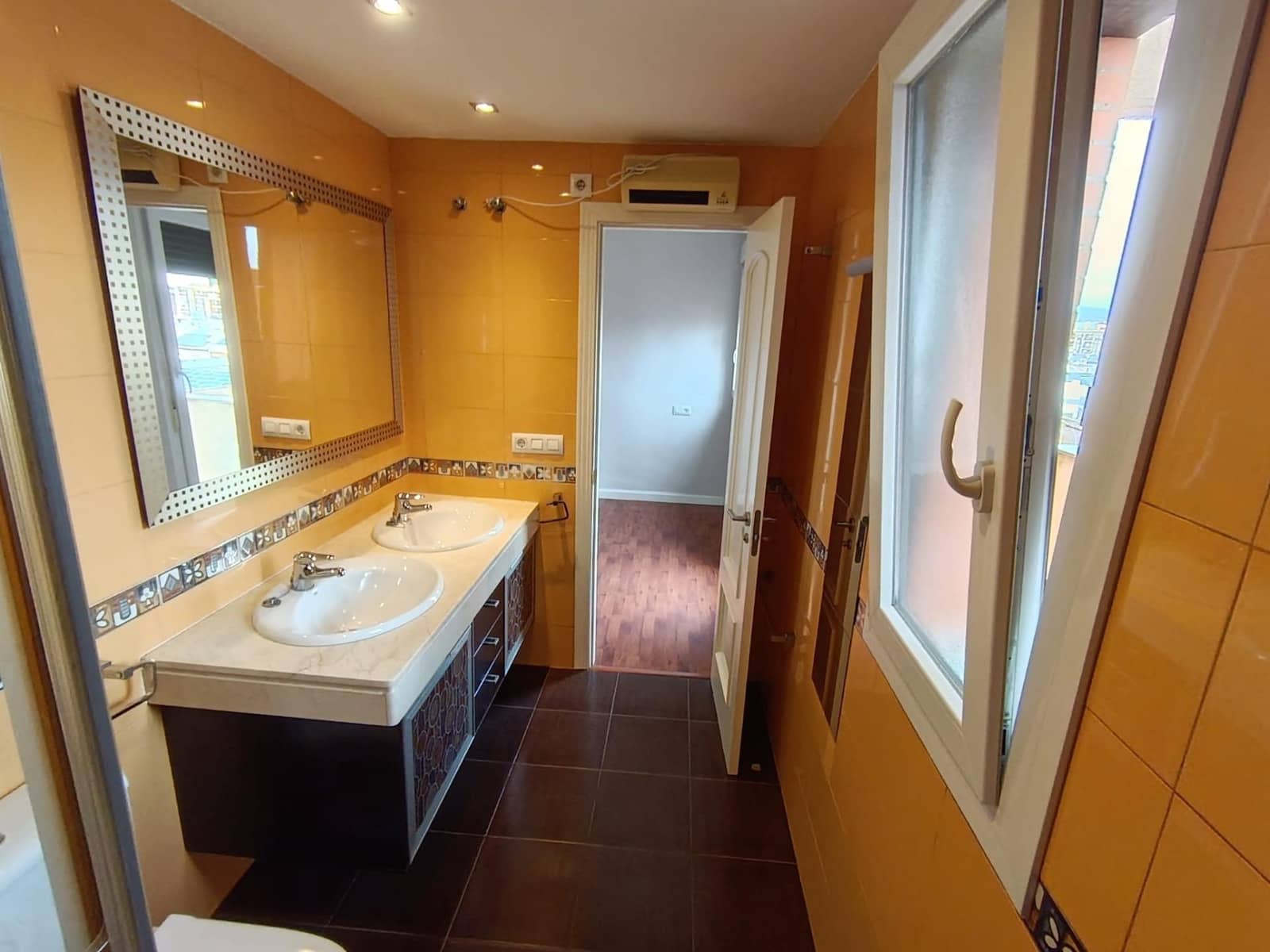 3 bedroom Penthouse for sale in Cordoba city with pool garage - € 400,000 (Ref: 9536805)