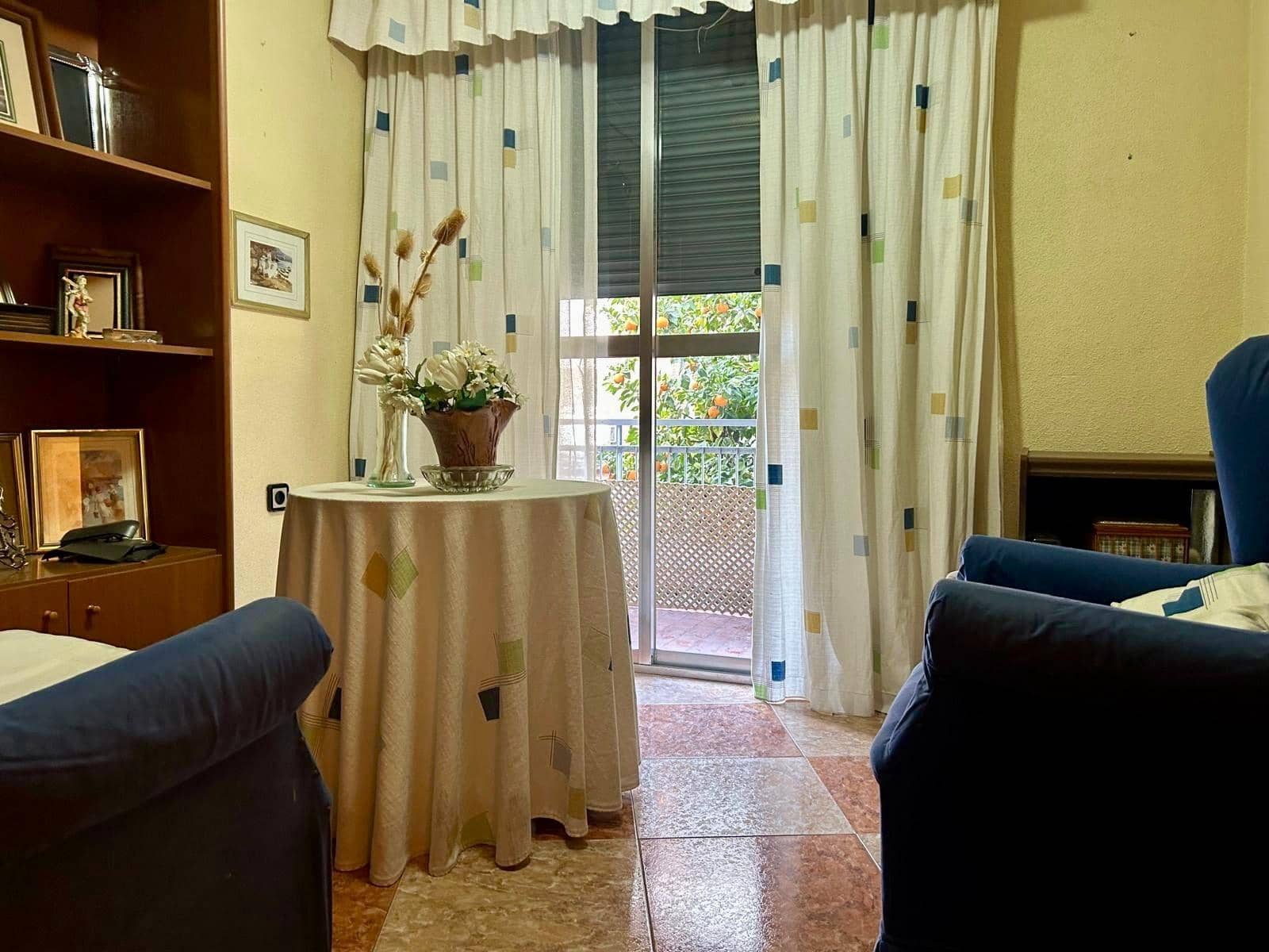 5 bedroom Flat for sale in Cordoba city - € 220,000 (Ref: 9541215)