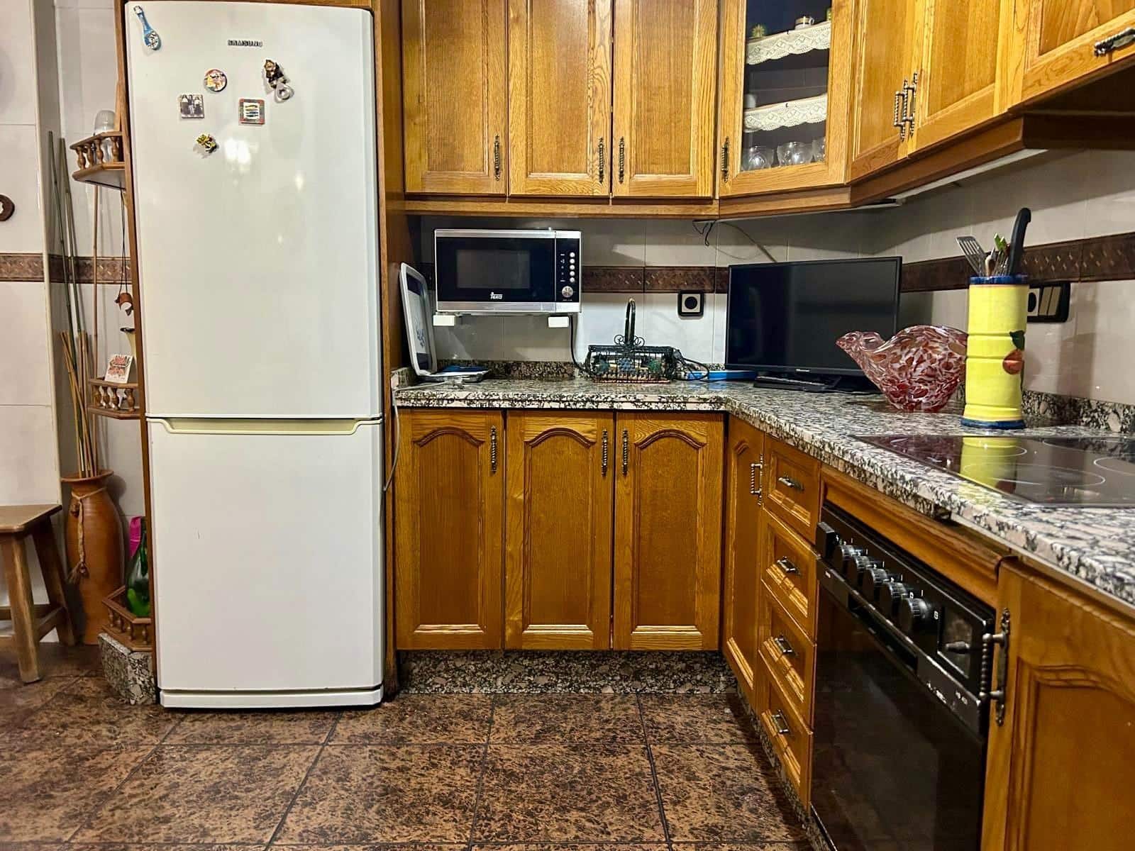 5 bedroom Flat for sale in Cordoba city - € 220,000 (Ref: 9541215)