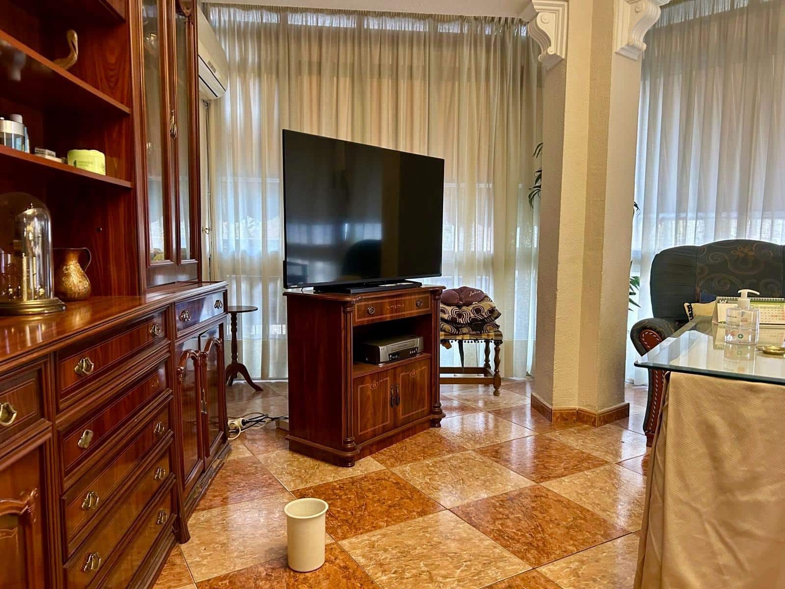 5 bedroom Flat for sale in Cordoba city - € 220,000 (Ref: 9541215)