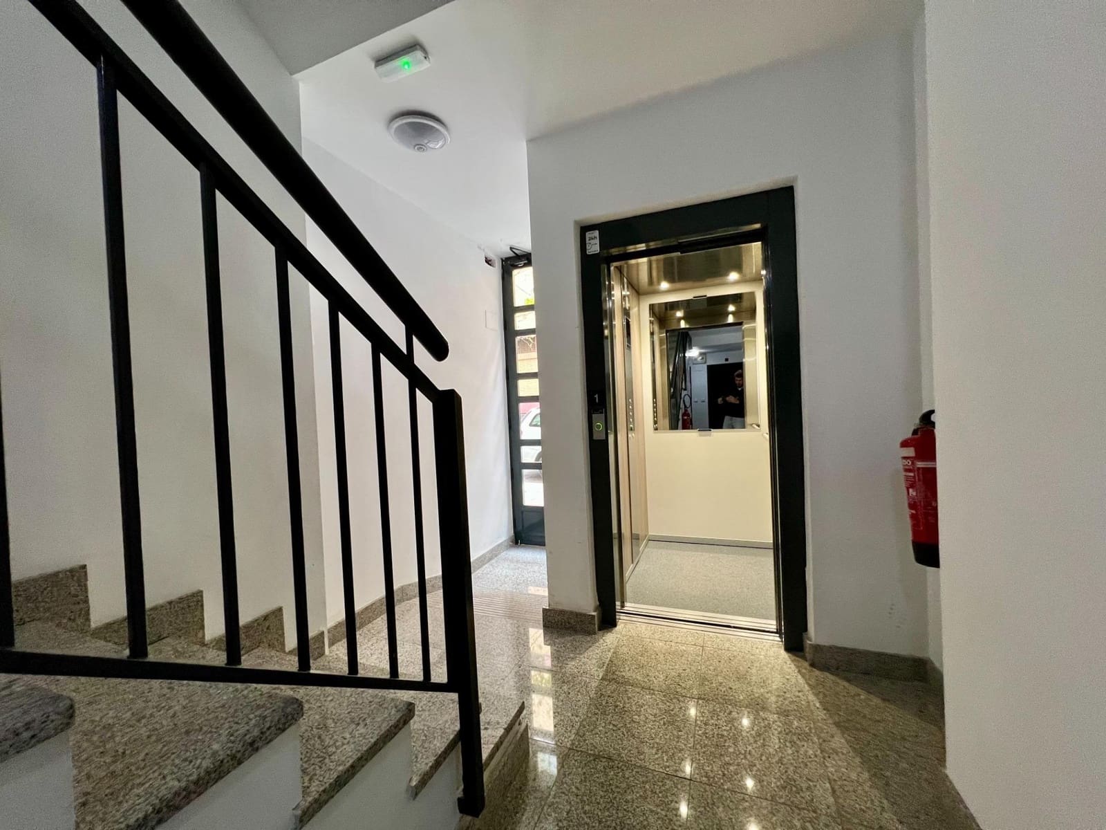 3 slaapkamer Flat te huur in Cordoba stad - € 700 (Ref: 9543742)