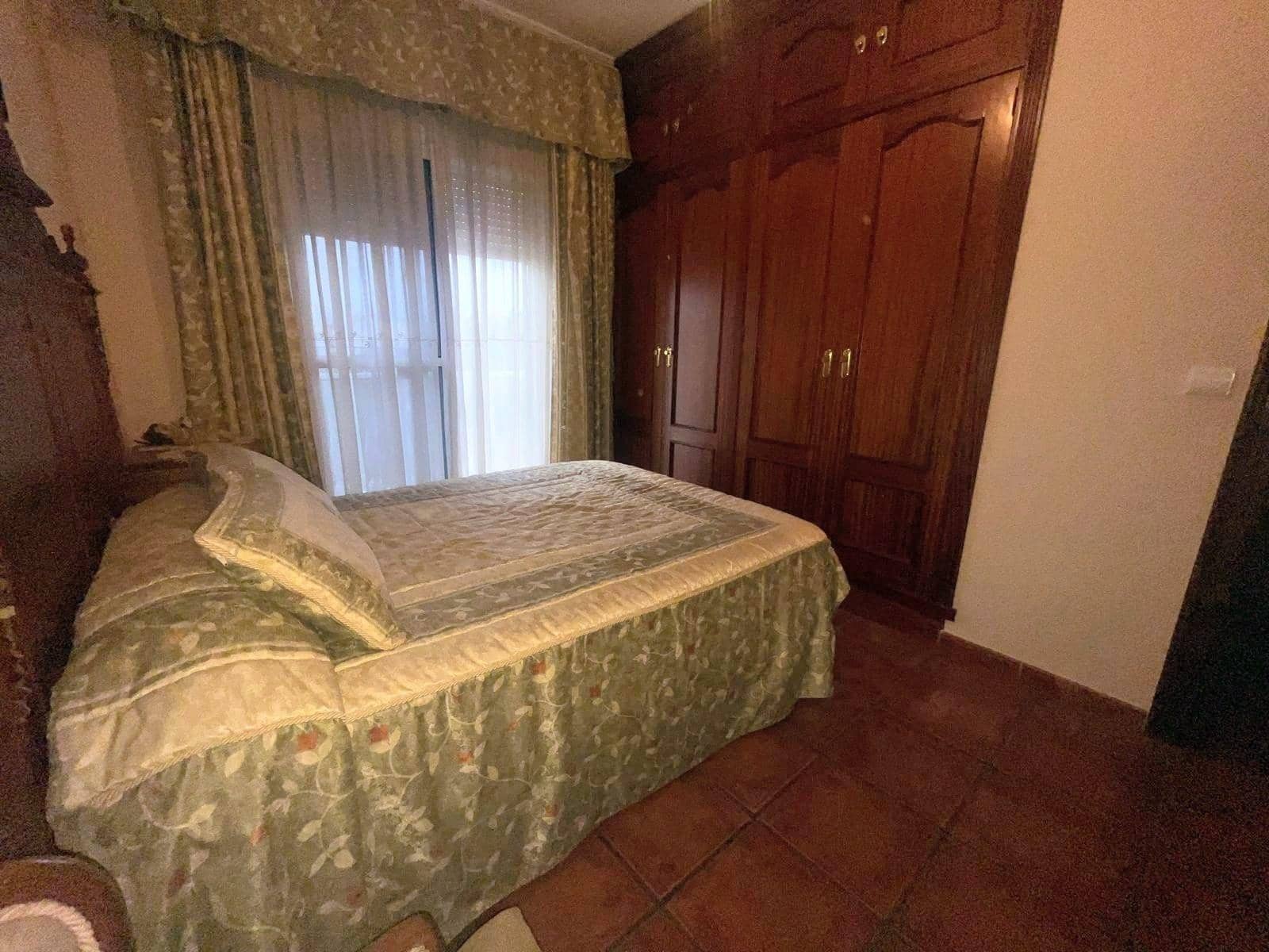 5 sypialnia Dom szeregowy na sprzedaż w Miasto Kordoba - 300 000 € (Ref: 9543743)