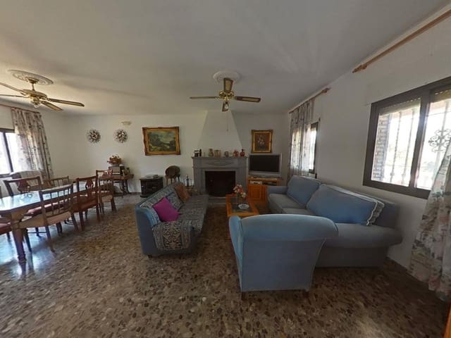 4 soveværelse Finca/Landehus til salg i Córdoba by - € 225.000 (Ref: 9543746)