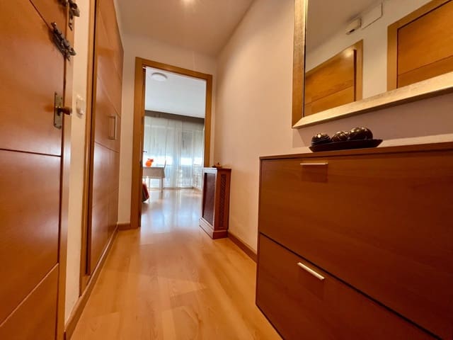 3 slaapkamer Flat te huur in Córdoba stad - € 790 (Ref: 9548332)