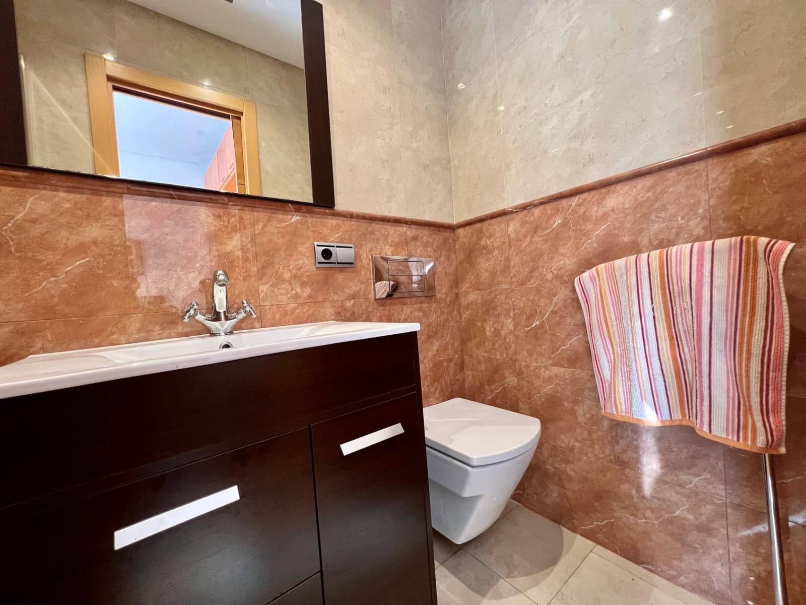 3 slaapkamer Flat te huur in Cordoba stad - € 790 (Ref: 9548332)