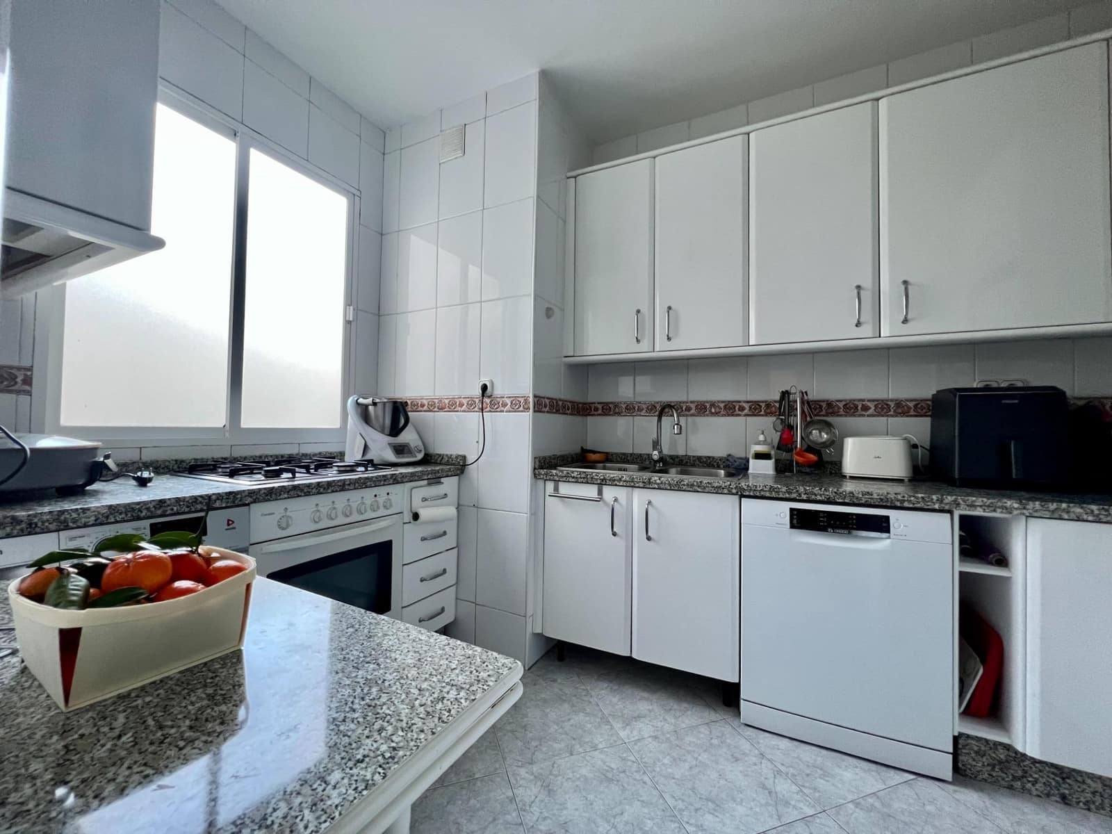 3 slaapkamer Flat te huur in Cordoba stad - € 790 (Ref: 9548332)