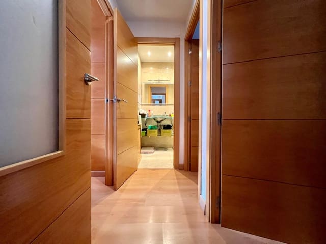 3 slaapkamer Flat te huur in Córdoba stad - € 790 (Ref: 9548332)